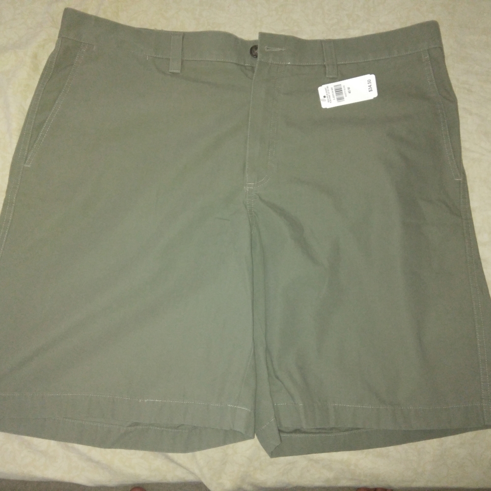 L.L. Bean Men's Tan Flat Front Shorts Classic Fit Casual Short Size 40